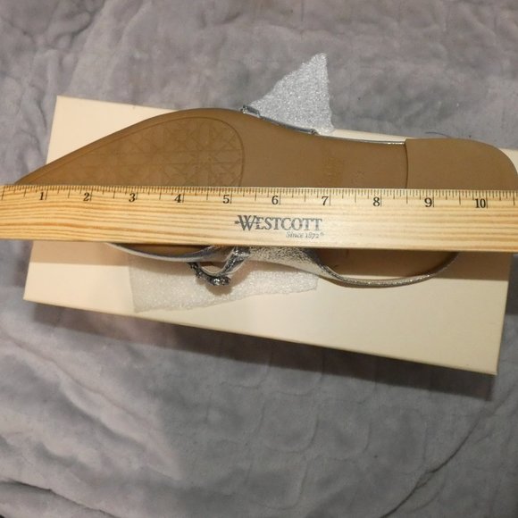 NiB Jewel Badgley Mischka Bambi Pointed Toe Sling Back Flats Silver 7.5 - Picture 15 of 16